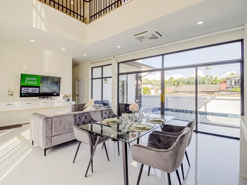 4 Bed House for Rent in Mueang Chiang Mai District