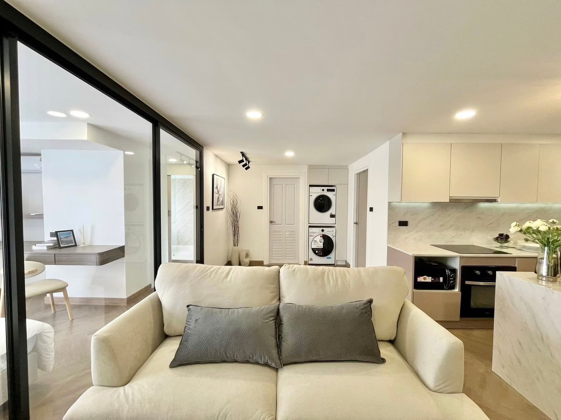2 Bed Condo for Sale in Mueang Chiang Mai - Image 9