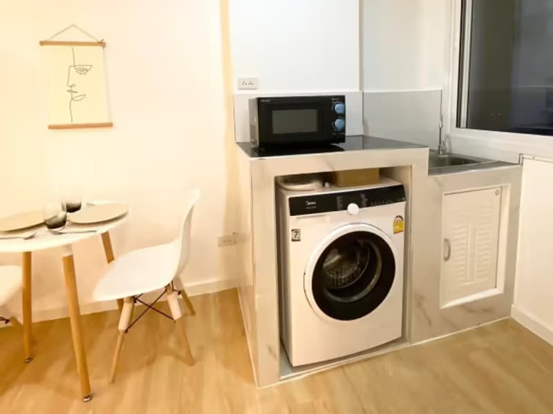 1 Bedroom Condo