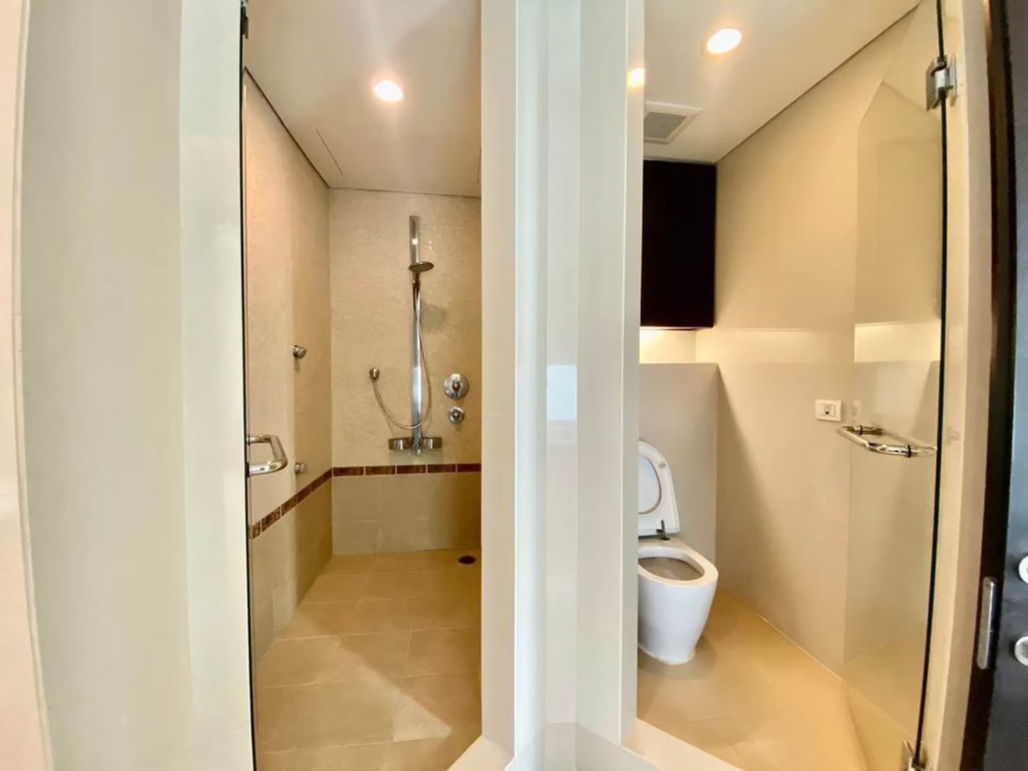 Condo for Rent at The Park Chidlom - Image 12