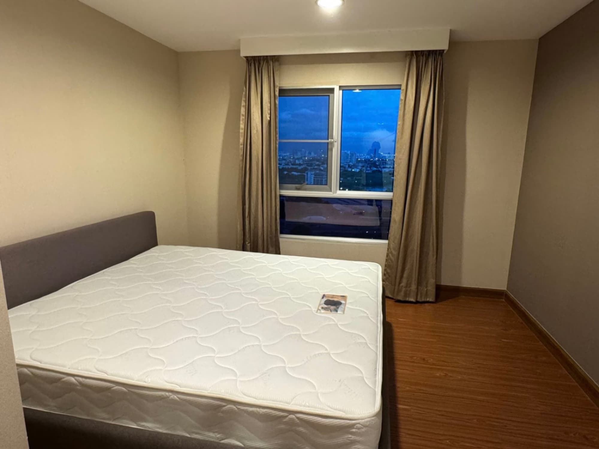 3 Bed Condo for Rent  Near Phra Ram 9 MRT - Image 4