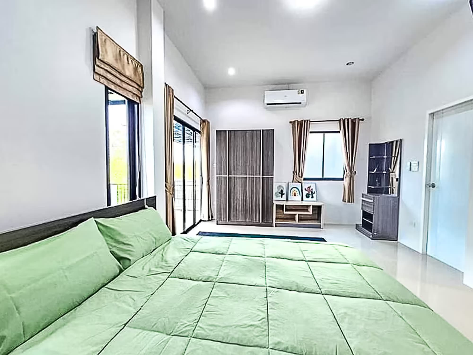 3 Bedroom House - Image 14
