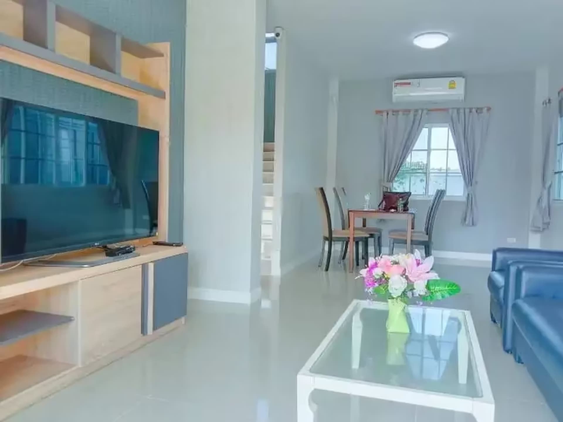 3 Bedroom House - Image 12