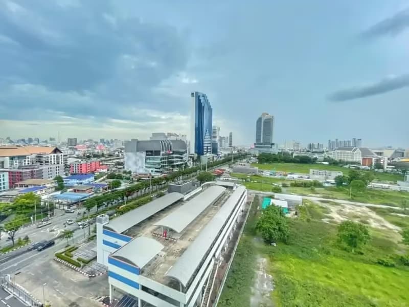 1 Bedroom Condo