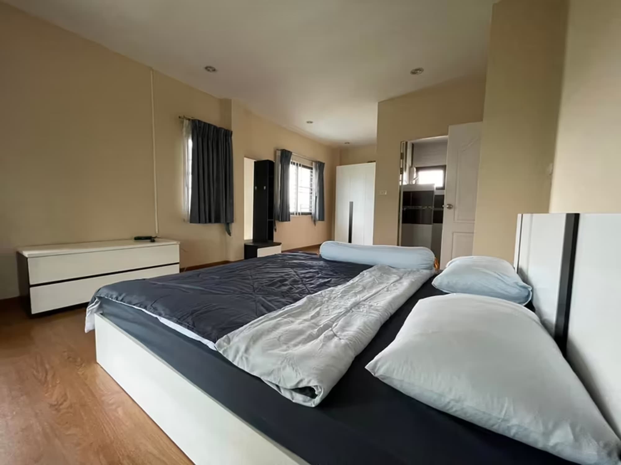 3 Bedroom House - Image 15