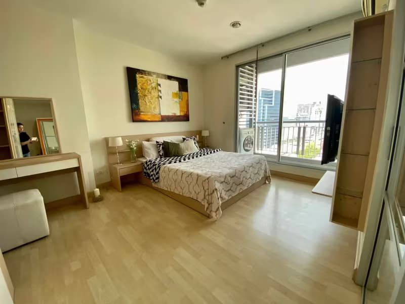 1 Bedroom Condo