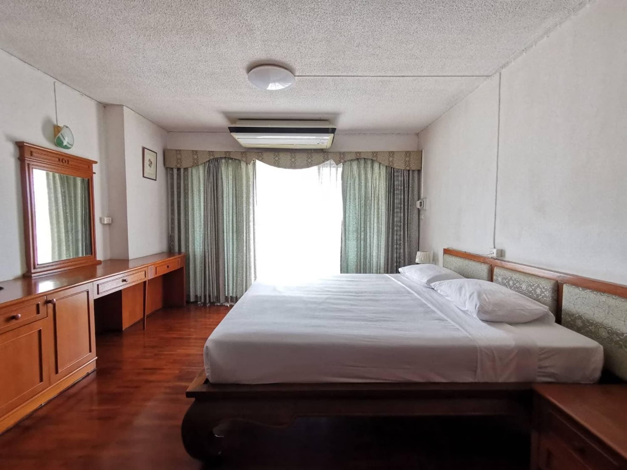 Condo for Sale at Hillside 4 - Image 7
