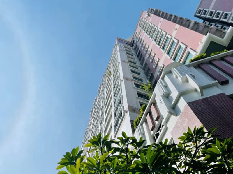 2 Bed Condo for Rent in Khlong Toei