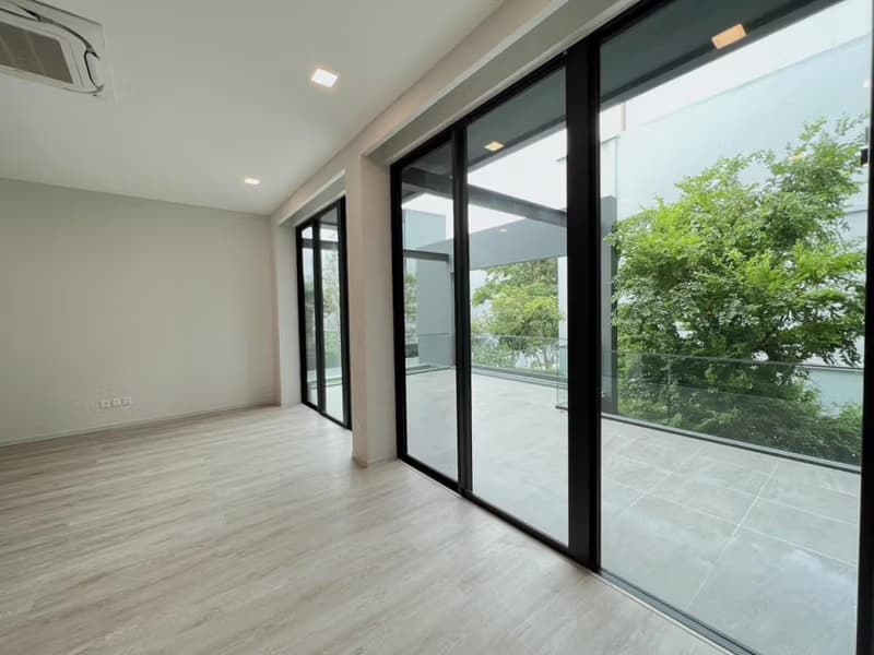 4 Bed House for Sale in Saphan Sung