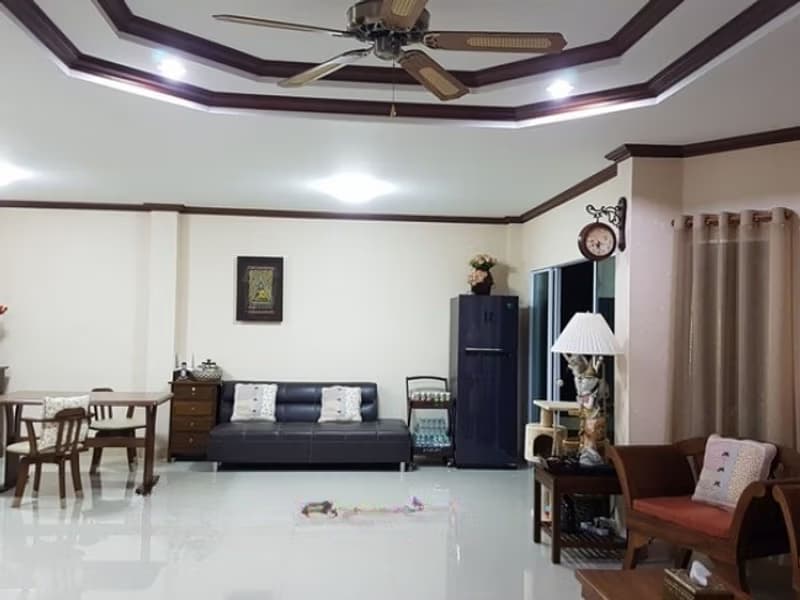 5 Bed House for Sale in San Kamphaeng