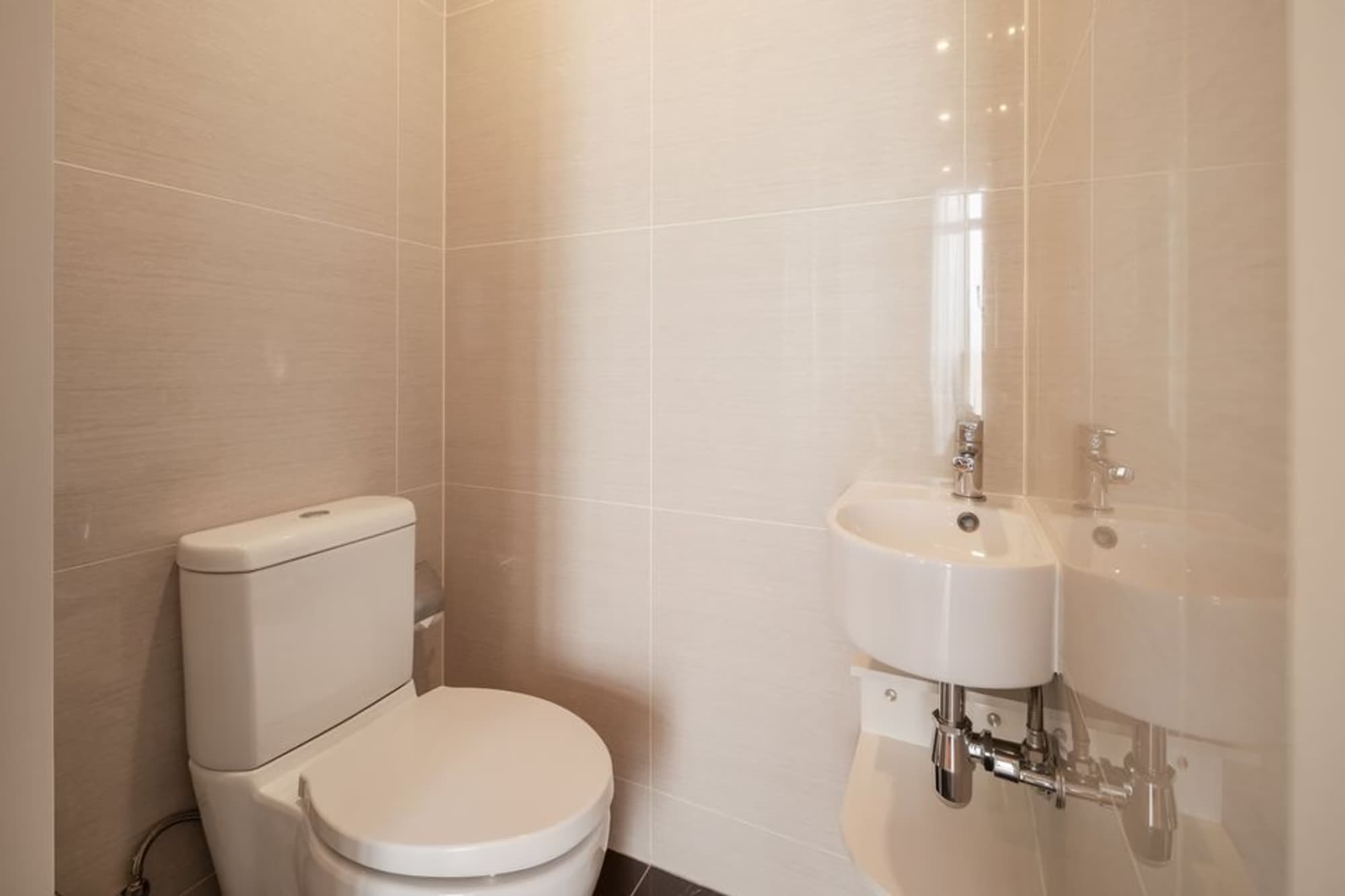 1 Bed Condo for Rent in Khlong Toei - Image 12