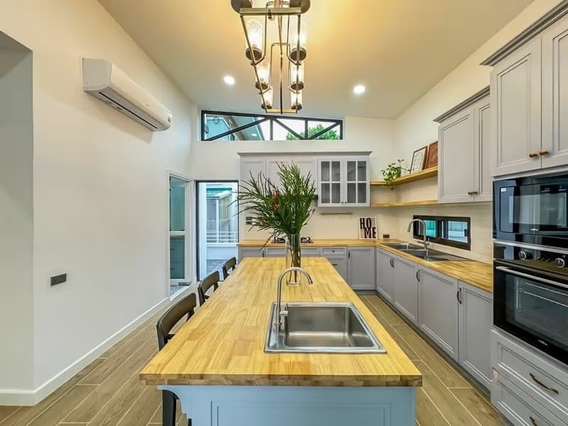 4 Bed House for Sale in Hang Dong