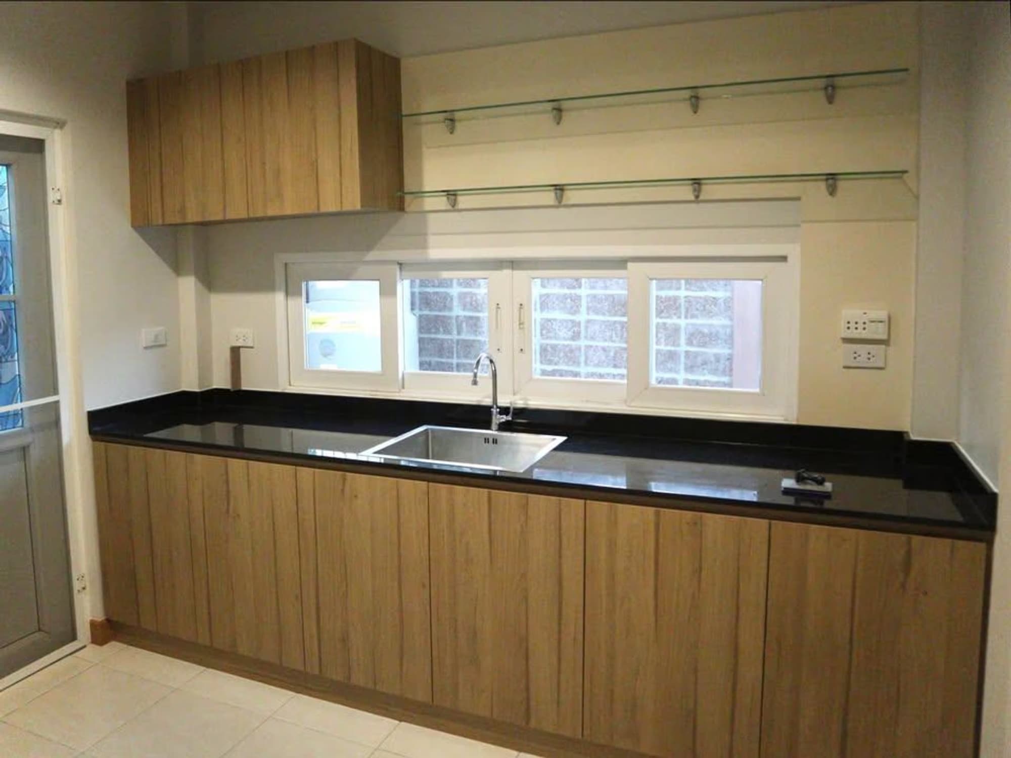 3 Bed House for Rent in Bang Phli - Image 4