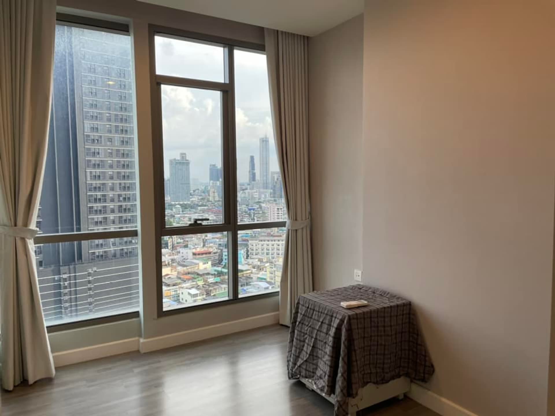 2 Bed Condo for Sale in Pathum Wan - Image 5