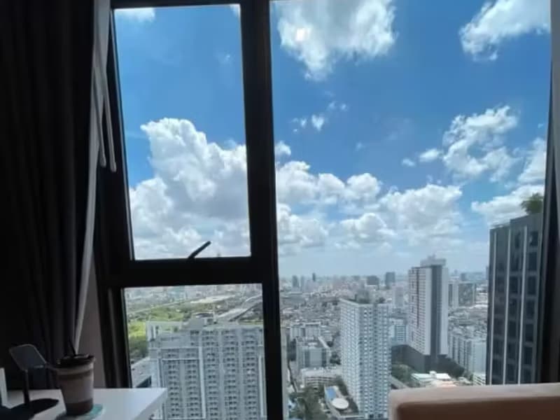 1 Bedroom Condo