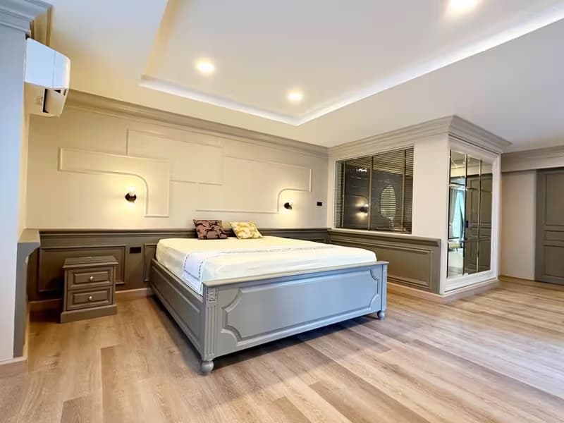 Condo for Rent at Euro Classic Condominium