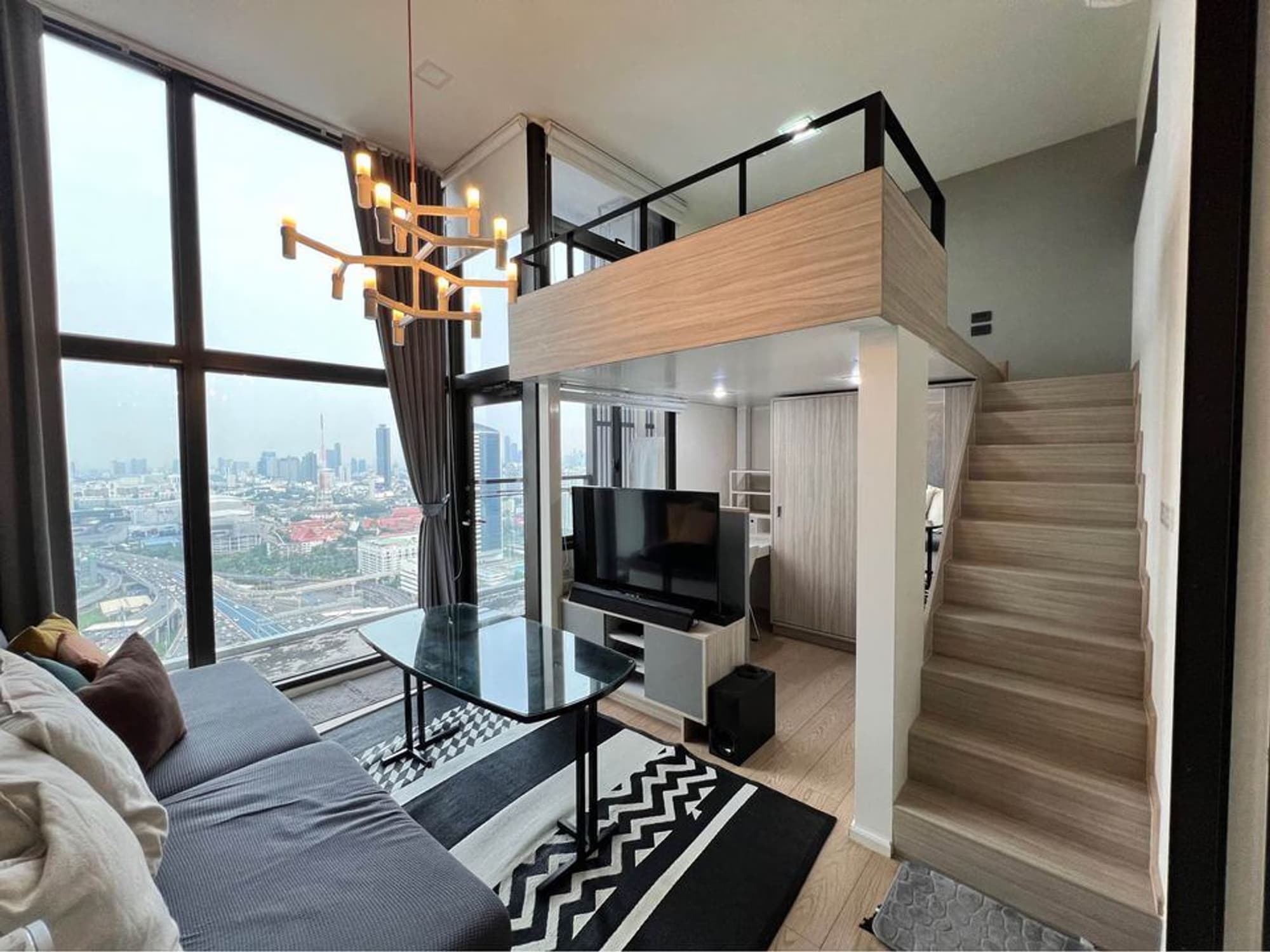 1 Bed Condo for Rent in Ratchathewi - Image 1