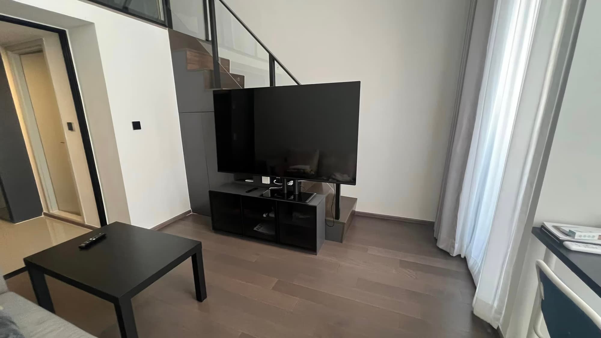 1 Bed Condo for Rent and Sale  Near Hua Lamphong MRT - Image 2