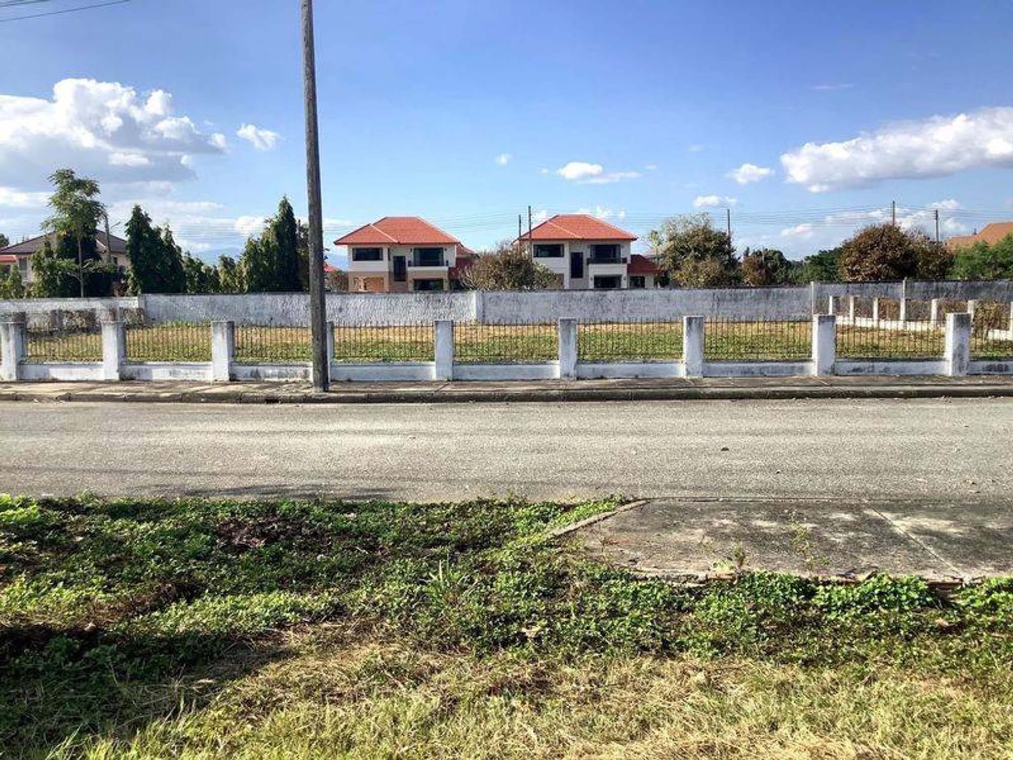  Land for Sale in San Kamphaeng - Image 2