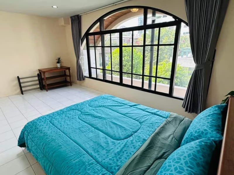 3 Bed Townhouse for Rent in Watthana
