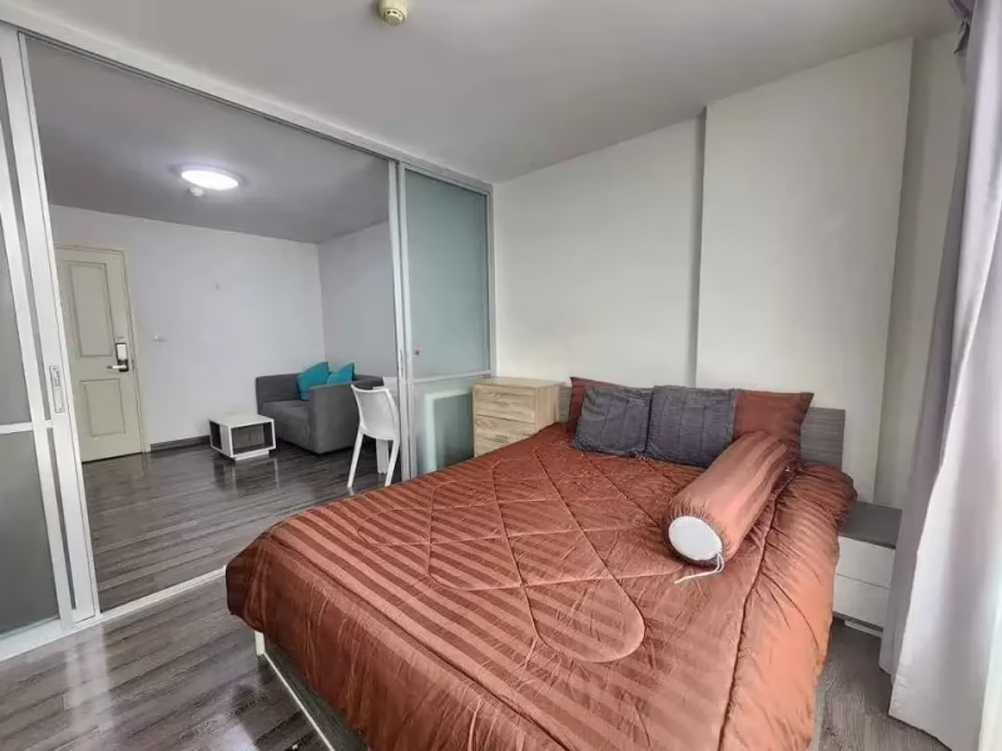 1 Bedroom Condo - Image 2