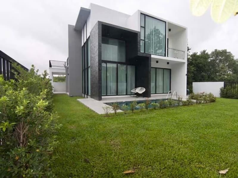 Modern Pool Villa for Rent/Sale in Wang Tan