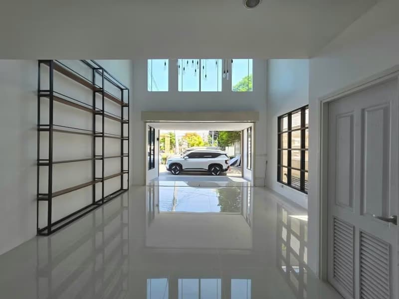 3 Bed Townhouse for Rent and Sale in Suan Luang
