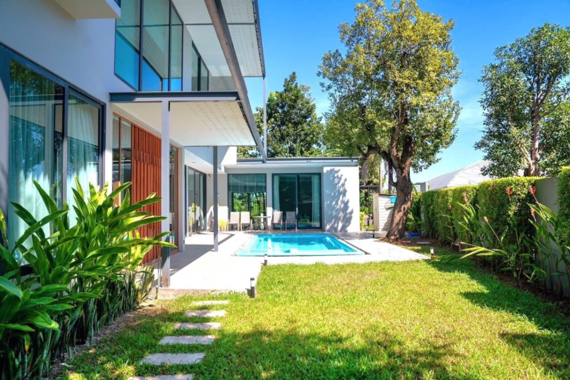 4 Bed House for Rent and Sale in Mueang Chiang Mai District - Image 12