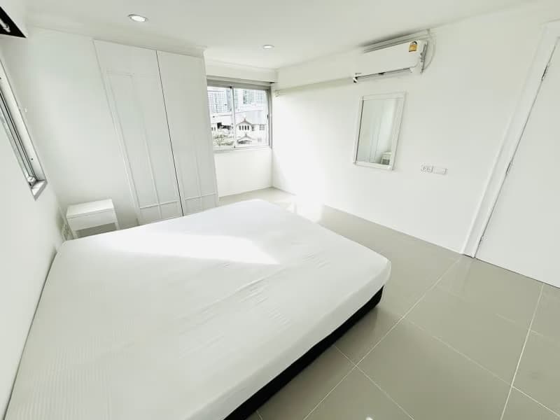 2 Bed Condo for Rent  Near Phra Khanong BTS