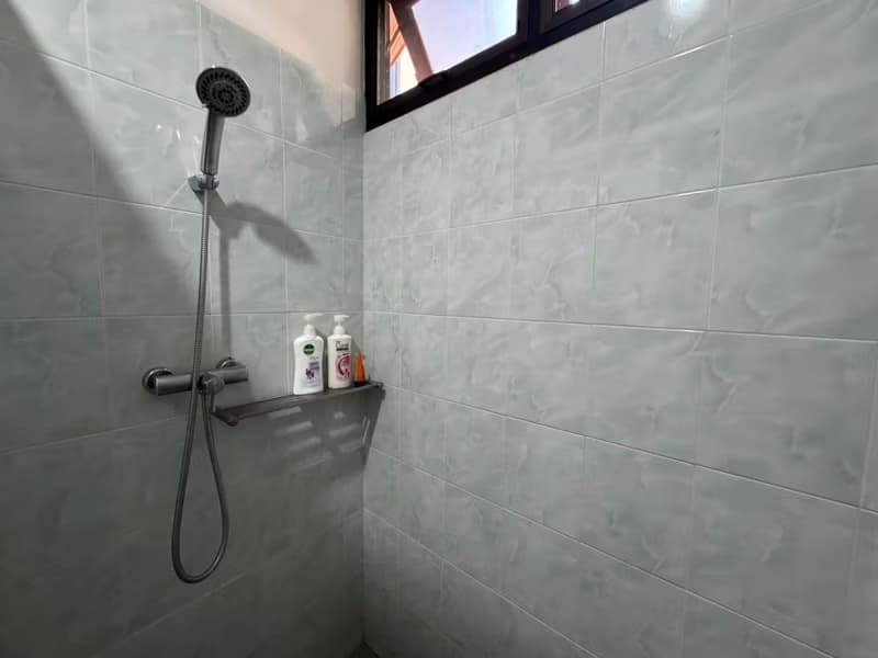 6 Bed House for Sale in Hang Dong District