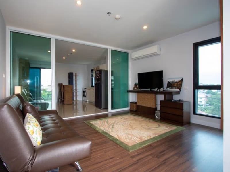 1 Bedroom Condo