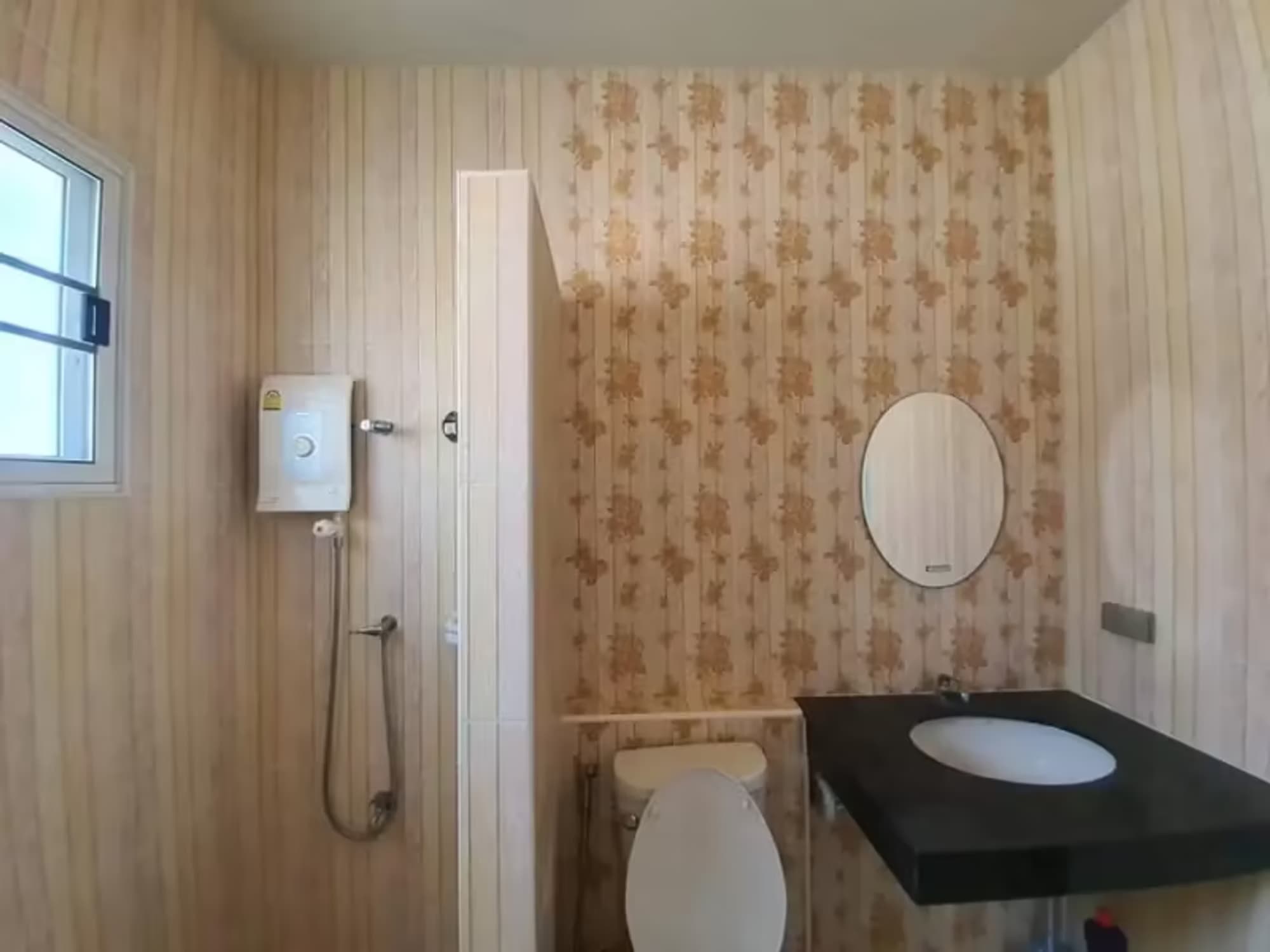 3 Bedroom House - Image 10