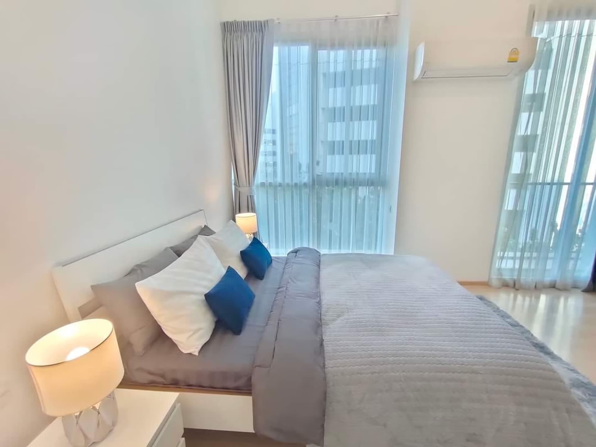 2 Bed Condo for Rent and Sale  Near Thailand Cultural Centre MRT - Image 8
