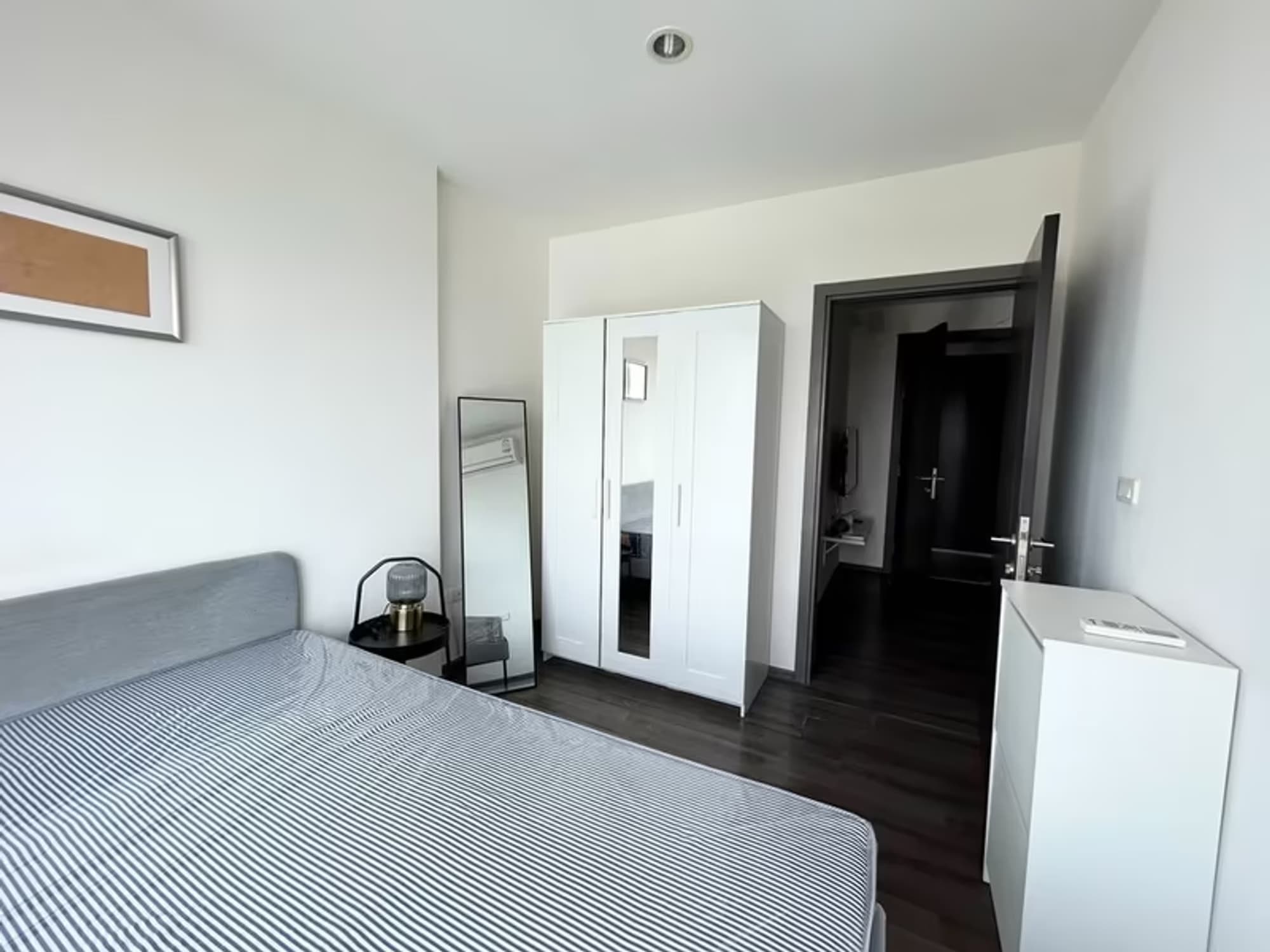  - Image 7