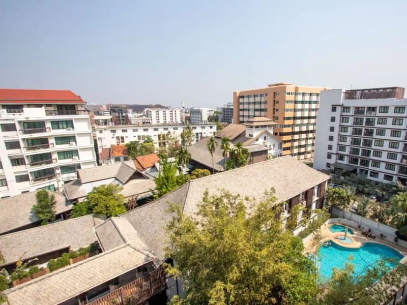 1 Bedroom Condo
