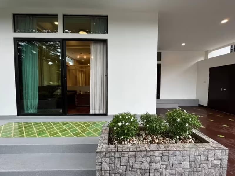 House for Sale, Sale w/Tenant in Nong Khwai, Hang Dong.
