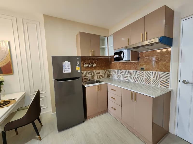 Condo for Sale at Riverside Condo