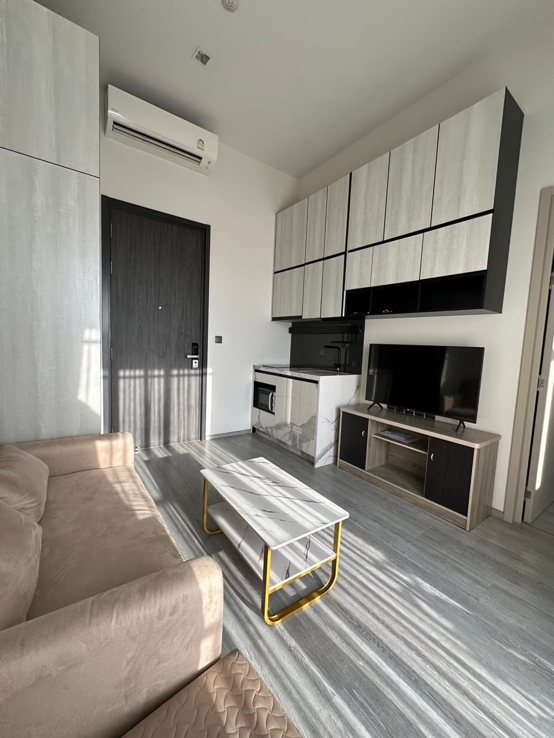 1 Bed Condo for Rent in Phra Khanong - Image 1