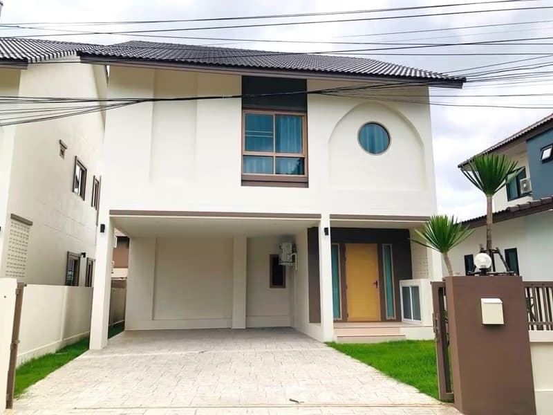 4 Bed House for Rent in Hang Dong District