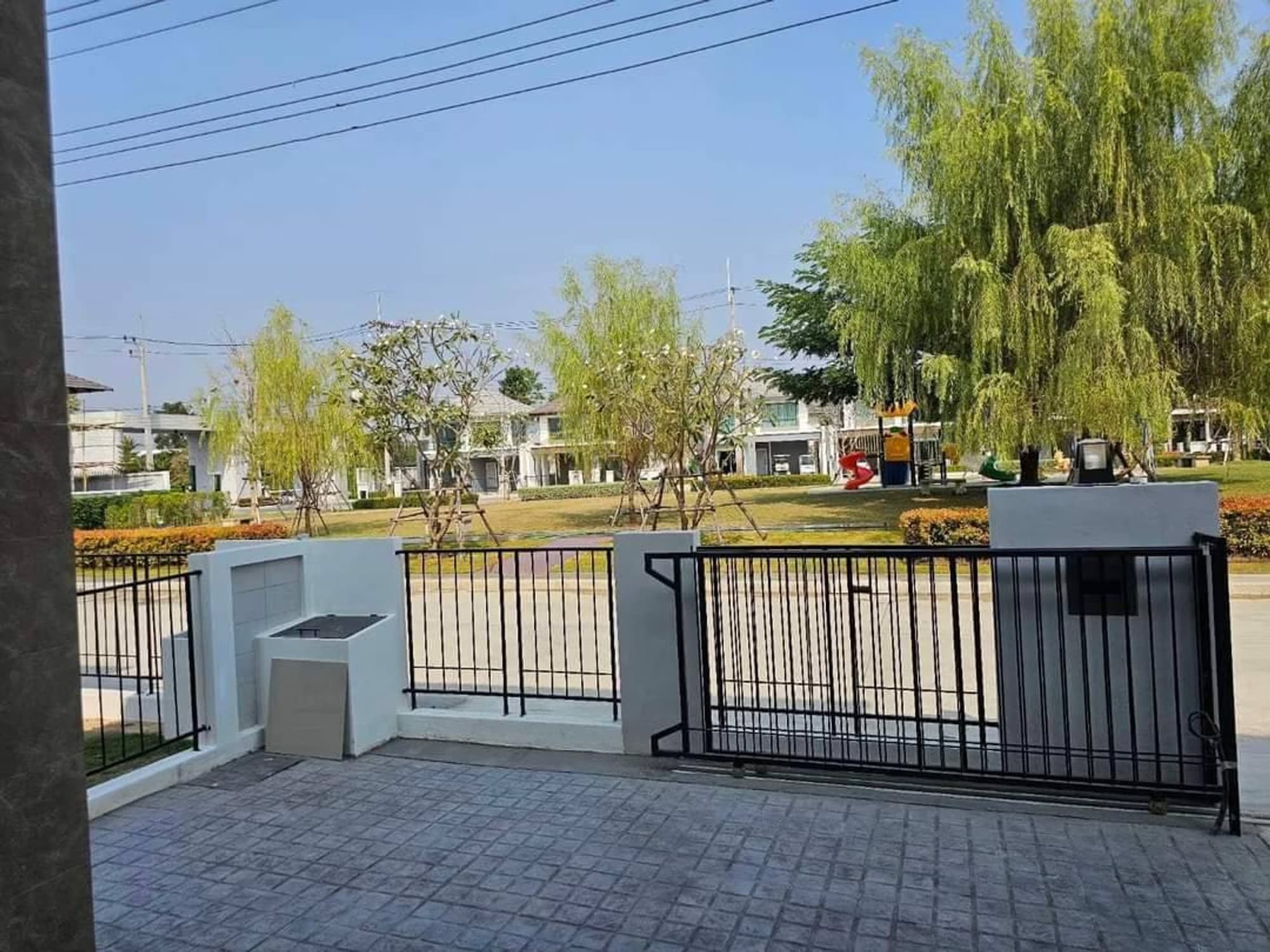3 Bed House for Rent in Saraphi - Image 2
