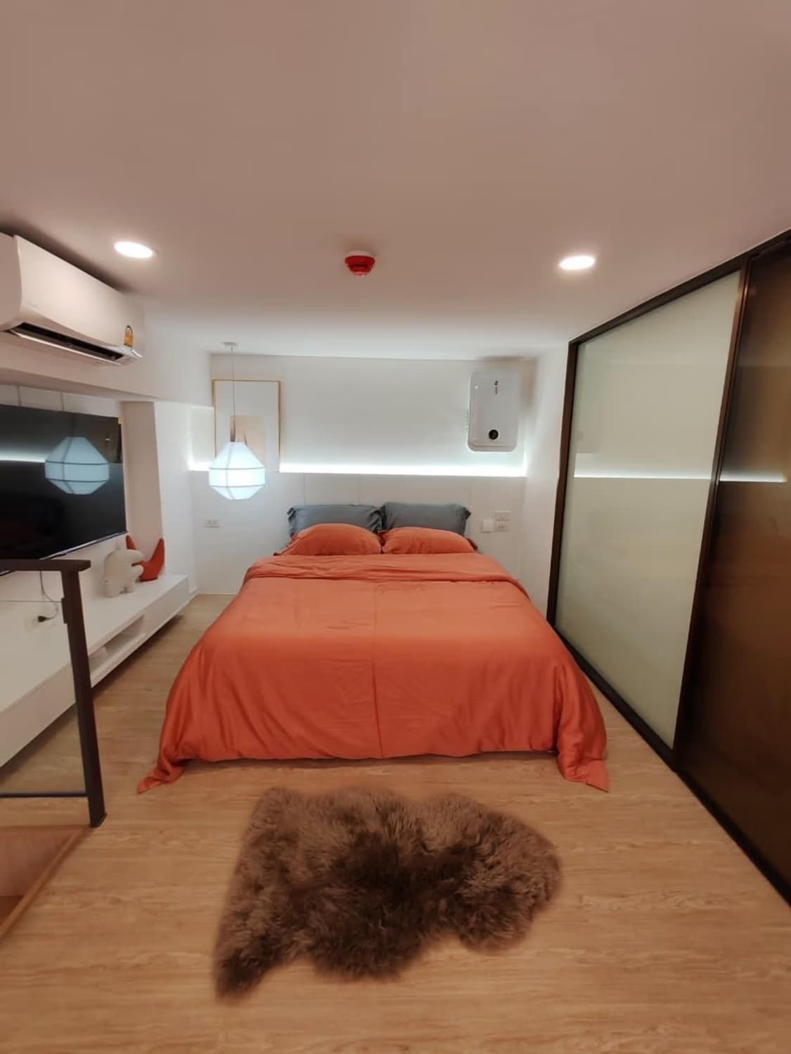 1 ห้องนอน คอนโด สำหรับ จำหน่าย ใน Huai Khwang - Image 3