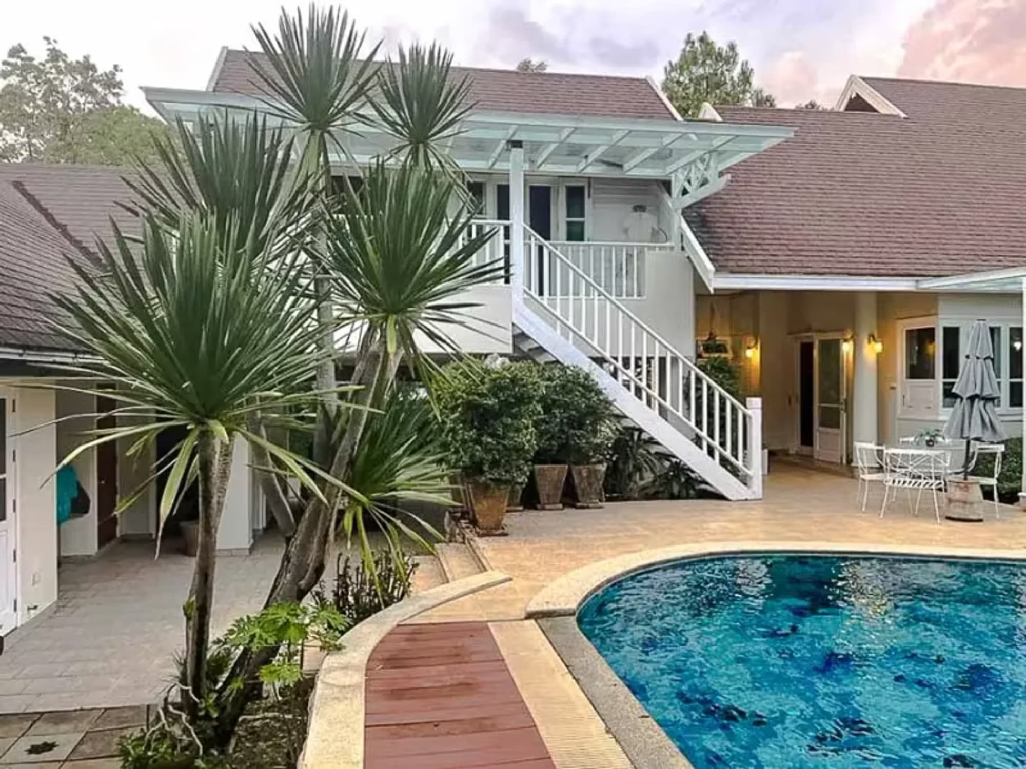 5 Bedroom House - Image 9