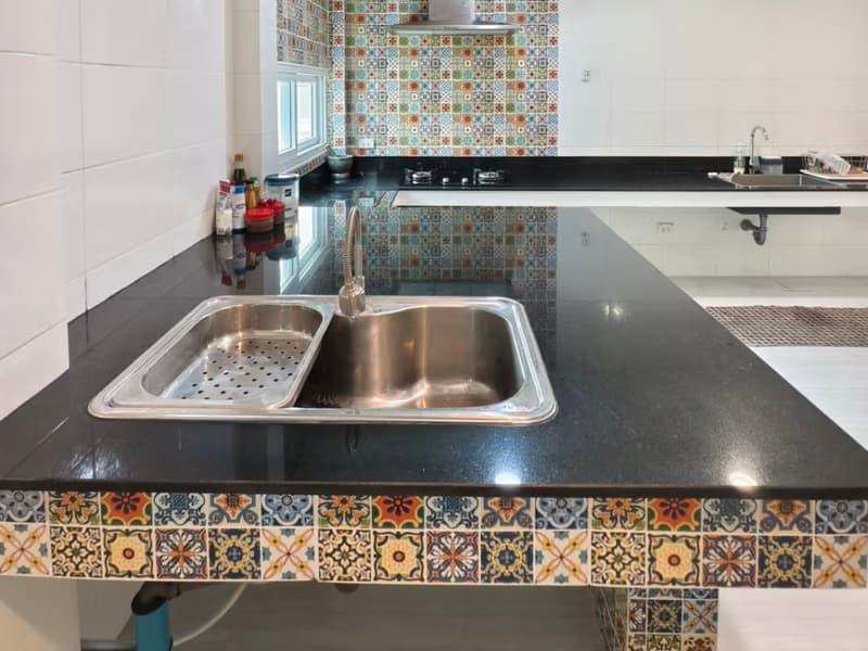 5 Bed House for Rent and Sale in Bang Kapi
