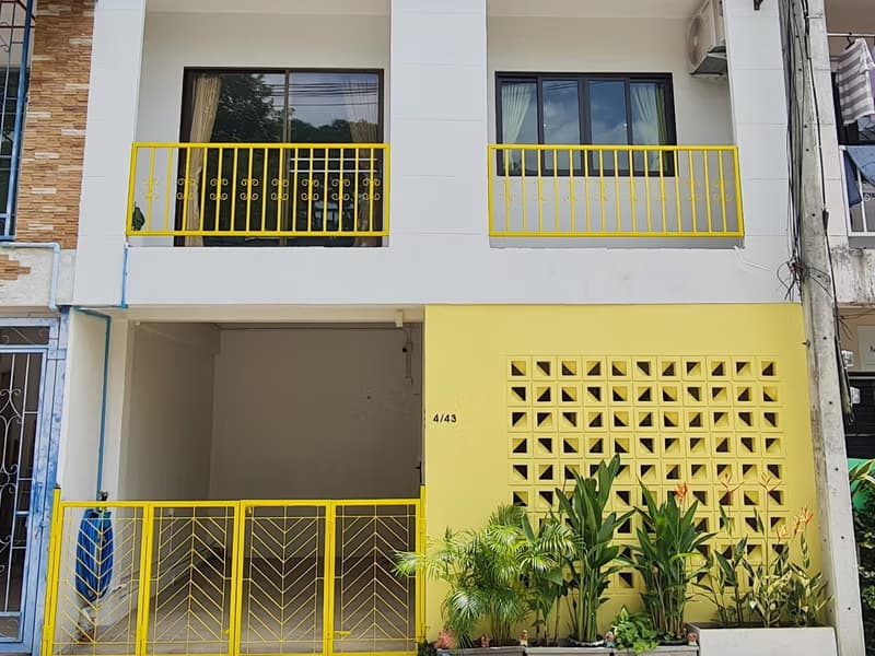 3 Bed Townhouse for Rent in Mueang Chiang Mai
