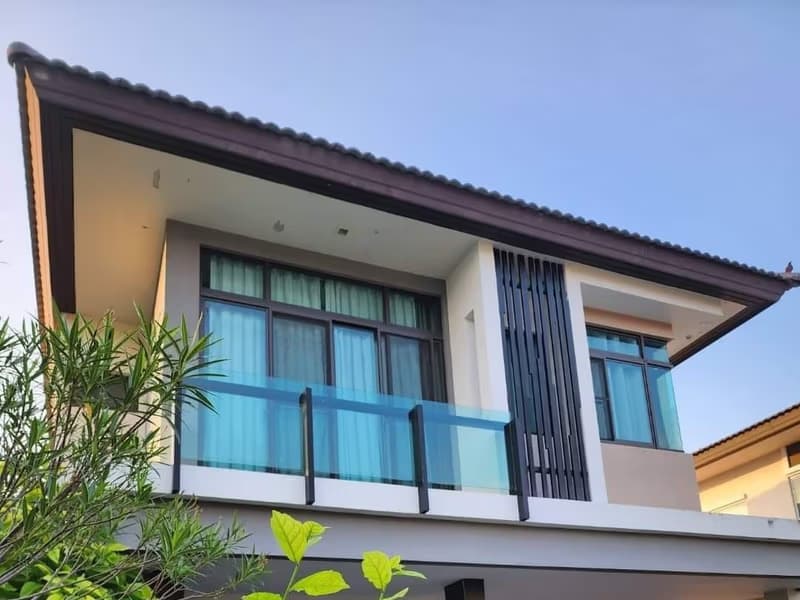 5 Bed House for Rent in San Sai District
