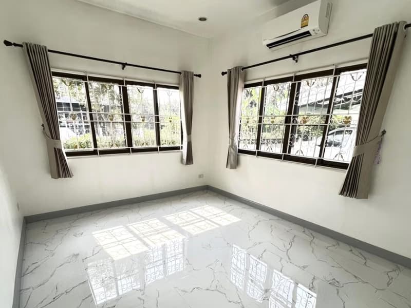 3 Bed House for Sale in Saraphi District