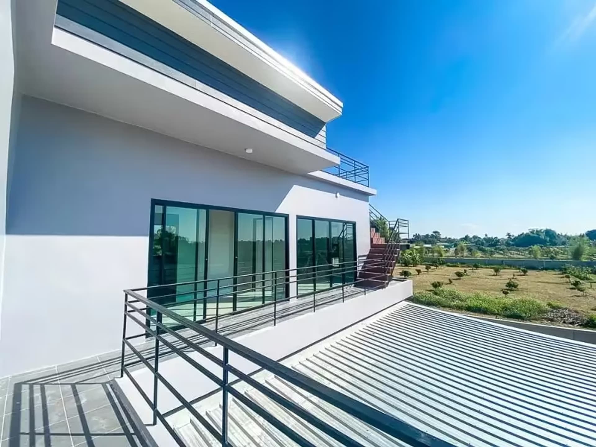 4 Bedroom House - Image 14