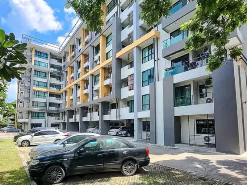 1 Bedroom Condo