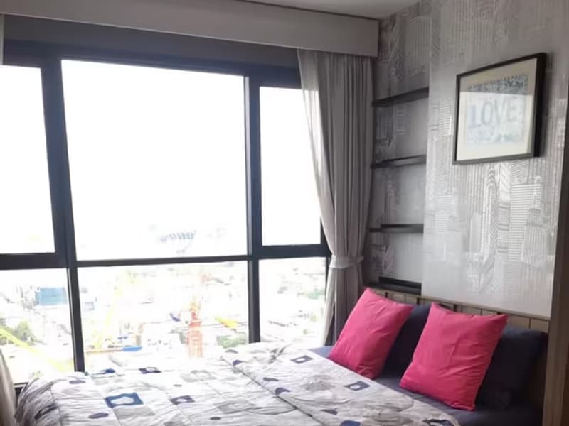 1 Bedroom Condo