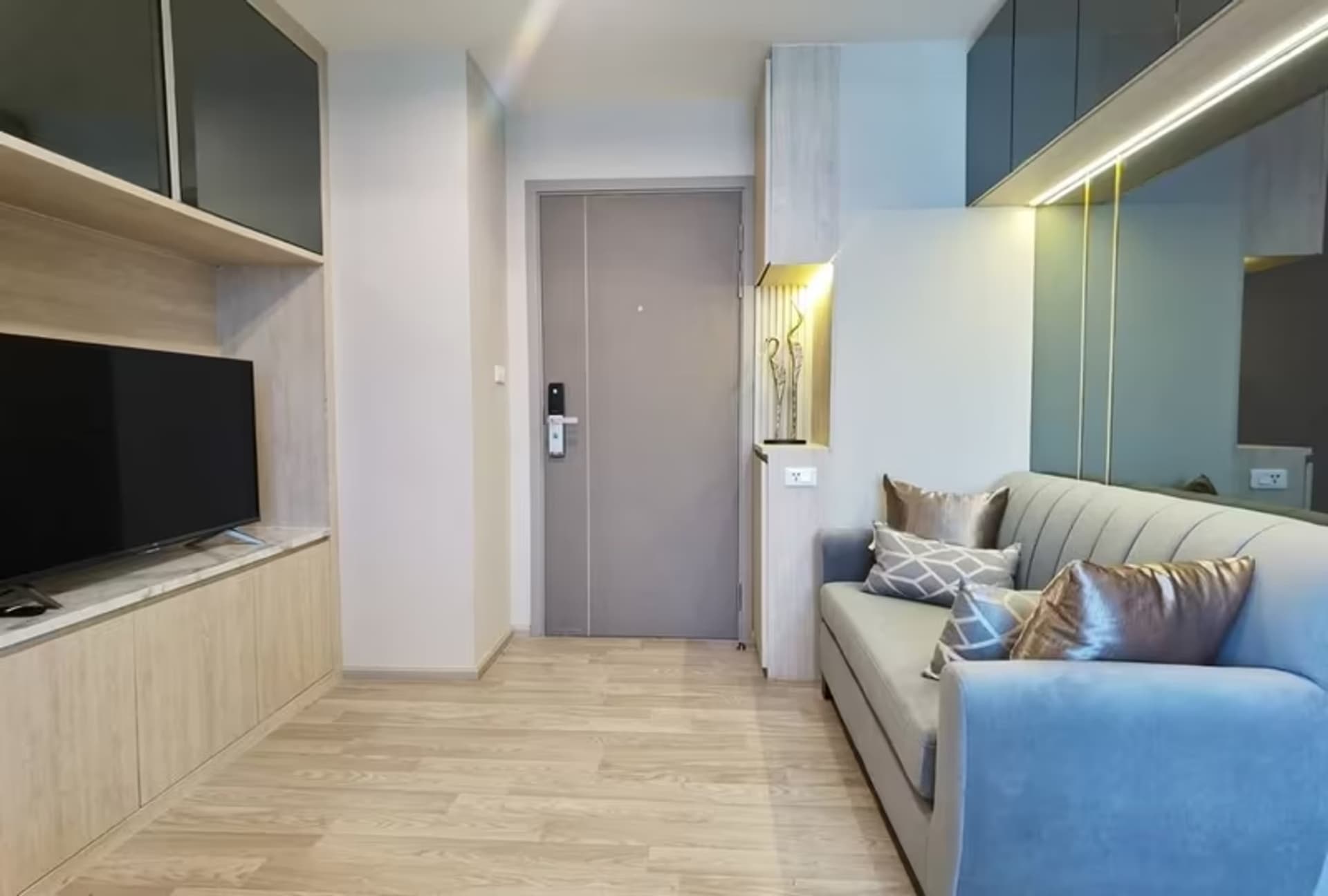  Ideo Mobi Sukhumvit Eastpoint - Image 1